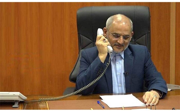 تماس تلفنی حاجی میرزایی با خانواده شهدای فرهنگی