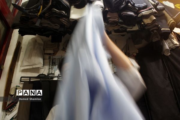 لباس های آماده جایگزین صدای چرخ خیاطان دست دوز