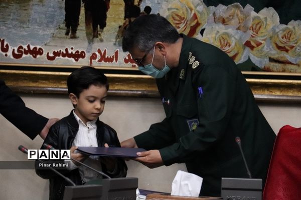 برگزاری نشست خبری مسئول سازمان بسیج سازندگی سپاه عاشورا آذربایجان شرقی