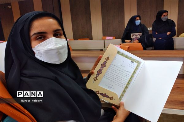 تقدیر از جلوه‌های ویژه معلمی در شهرستان امیدیه