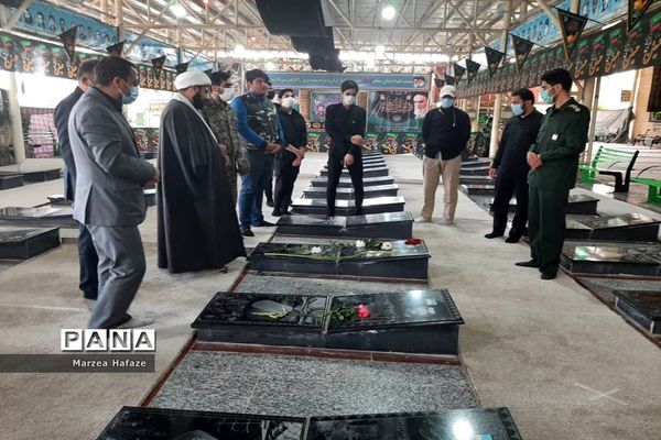 ادای احترام مسئولان آموزش و پرورش  و بسیج فرهنگیان ملارد به شهدای فرهنگی