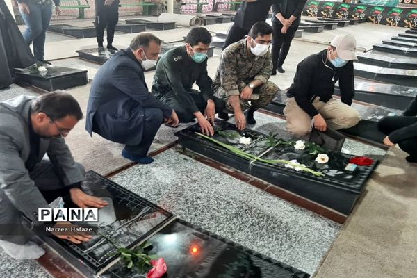 ادای احترام مسئولان آموزش و پرورش  و بسیج فرهنگیان ملارد به شهدای فرهنگی