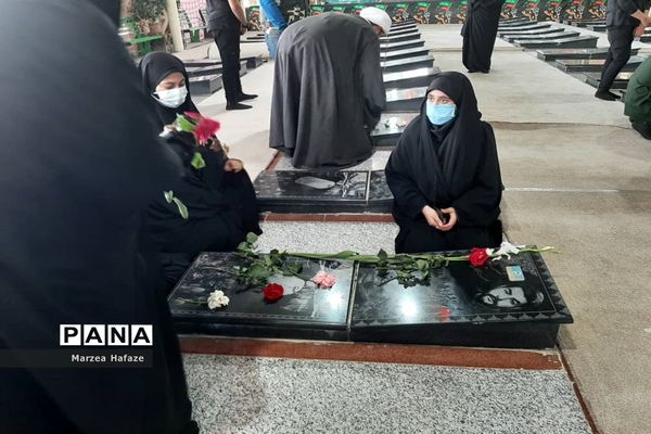 ادای احترام مسئولان آموزش و پرورش  و بسیج فرهنگیان ملارد به شهدای فرهنگی