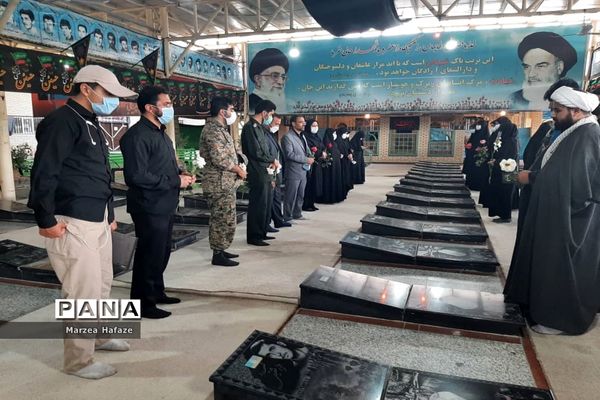 ادای احترام مسئولان آموزش و پرورش  و بسیج فرهنگیان ملارد به شهدای فرهنگی