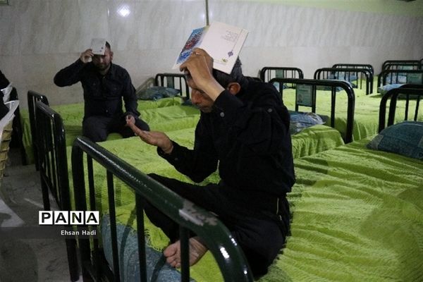 مراسم شب قدر در آسایشگاه معلولین