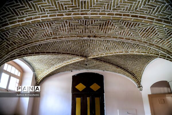 دبیرستان دخترانه هدایت