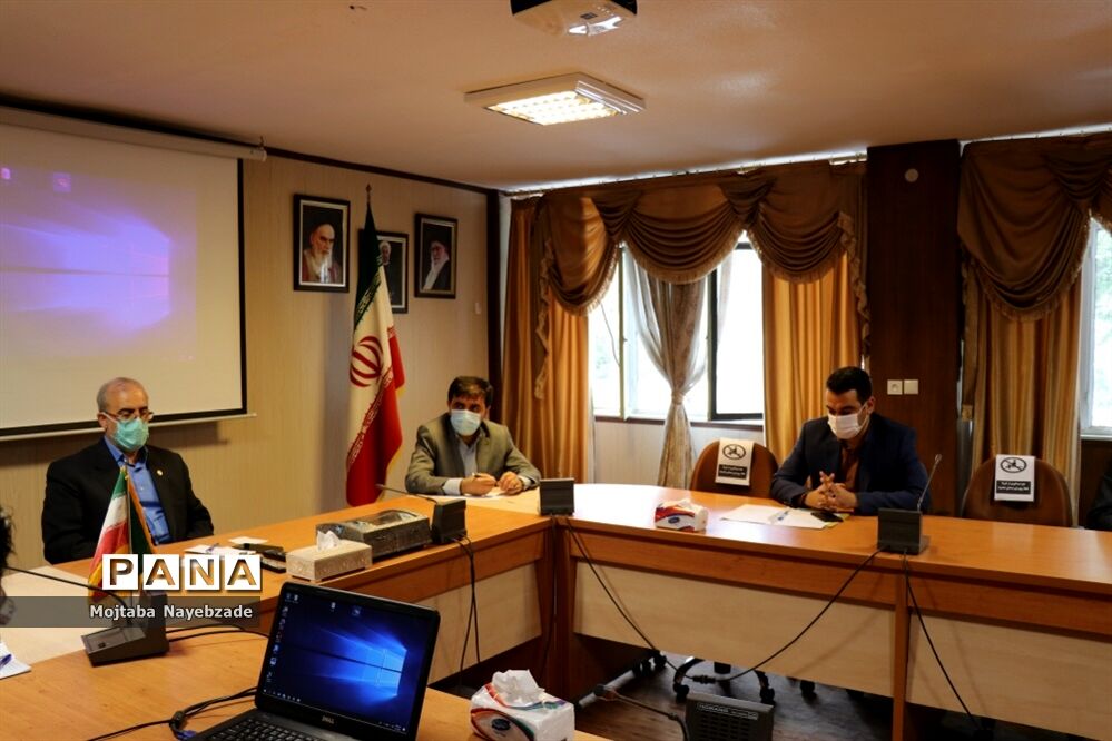 حضور معاون پرورشی و فرهنگی آموزش و پرورش خراسان رضوی و روسای ادارات داخلی این حوزه در ناحیه 4  مشهد