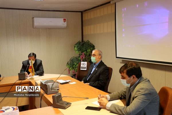 حضور معاون پرورشی و فرهنگی آموزش و پرورش خراسان رضوی و روسای ادارات داخلی این حوزه در ناحیه 4  مشهد