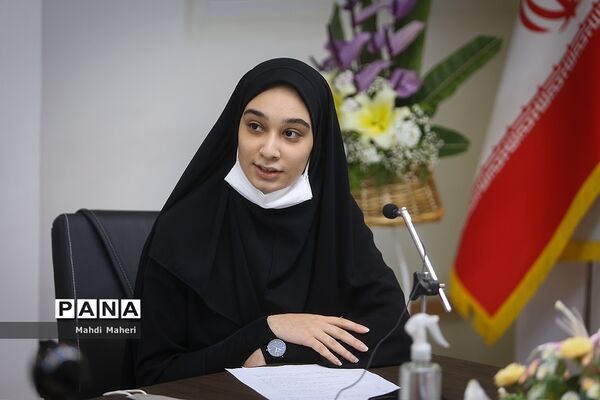 مراسم هفته گرامیداشت مقام شامخ معلم و سالروز تاسیس سازمان دانش‌آموزی