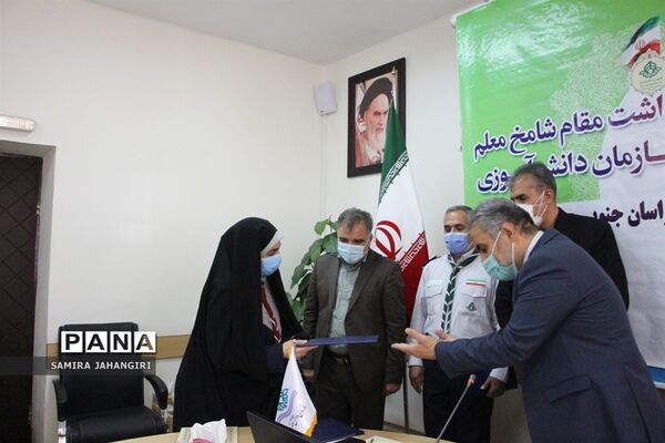مراسم هفته گرامیداشت مقام شامخ معلم وسالروزتاسیس سازمان دانش آموزی