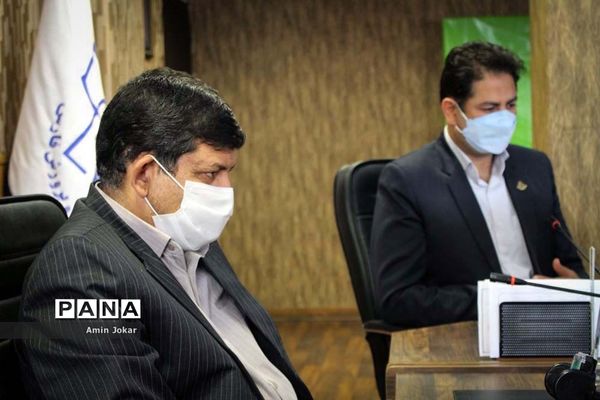 مراسم هفته گرامیداشت مقام معلم و سالروز تأسیس سازمان دانش‌آموزی به صورت و بینار