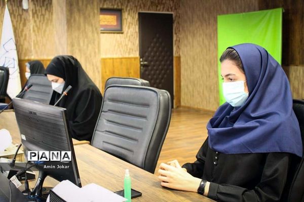 مراسم هفته گرامیداشت مقام معلم و سالروز تأسیس سازمان دانش‌آموزی به صورت و بینار