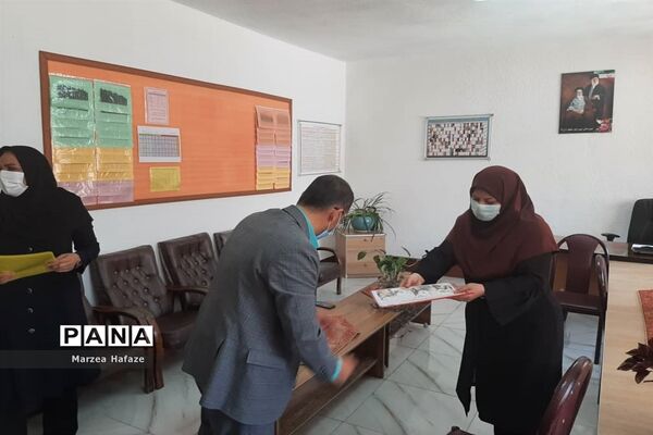 تبریک روز سازمان دانش‌آموزی به مربیان در مدارس