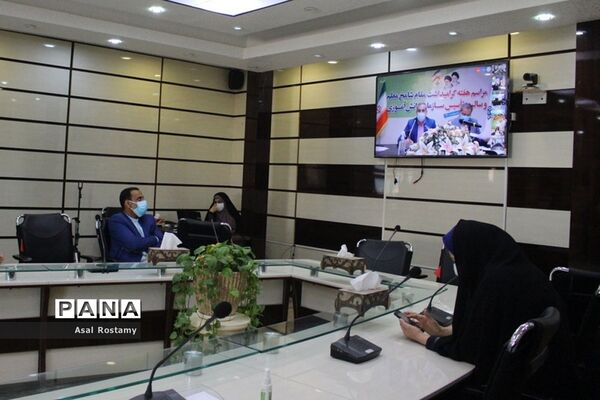 مراسم هفته گرامیداشت مقام شامخ معلم و سالروز تاسیس سازمان دانش‌آموزی