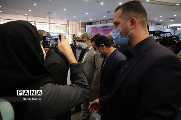 بازدید وزیر کشور از ستاد ثبت نام سیزدهمین دوره انتخابات ریاست جمهوری