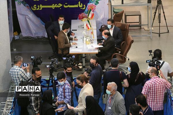 نخستین روز ثبت‌نام از داوطلبان انتخابات سیزدهمین دوره ریاست‌جمهوری