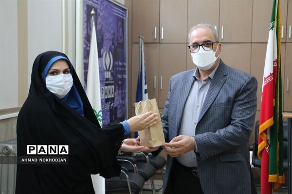 تقدیر از کارکنان سازمان دانش‌آموزی ناحیه یک ری به مناسبت سالروز تاسیس سازمان دانش‌آموزی