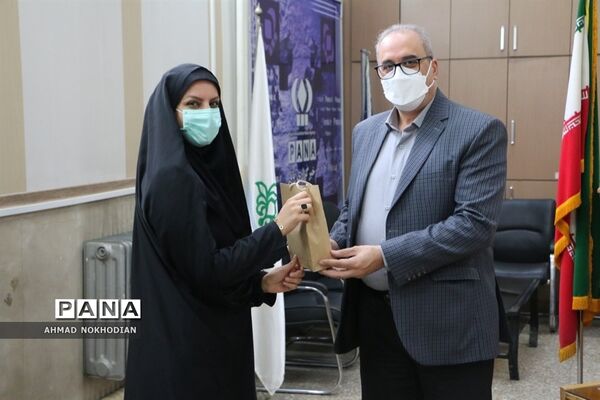 تقدیر از کارکنان سازمان دانش‌آموزی ناحیه یک ری به مناسبت سالروز تاسیس سازمان دانش‌آموزی