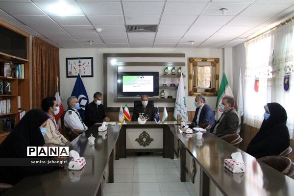 حضور مدیرکل آموزش و پرورش استان درسازمان دانش آموزی در سالروز تاسیس سازمان دانش آموزی