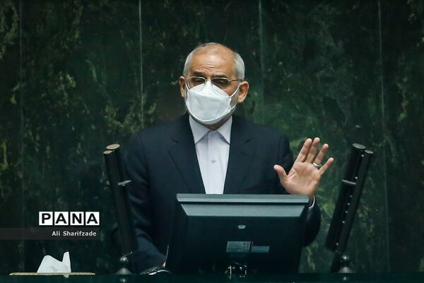 حضور وزیر آموزش و پرورش  در صحن علنی مجلس شورای اسلامی