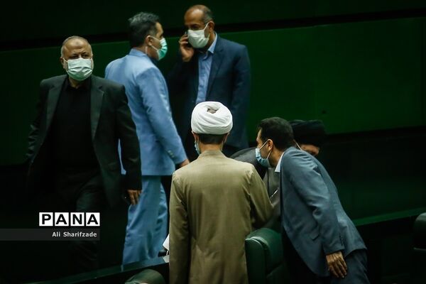 حضور وزیر آموزش و پرورش  در صحن علنی مجلس شورای اسلامی