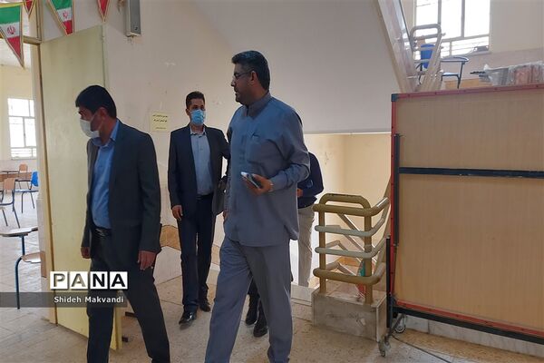 بازدید مدیر آموزش و پرورش حمیدیه از حوزه های امتحانات نهایی