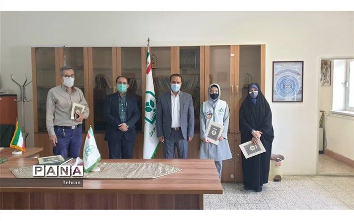 تقدیر از مربیان برتر پیشتاز منطقه ۳، در سالروز تاسیس سازمان دانش آموزی
