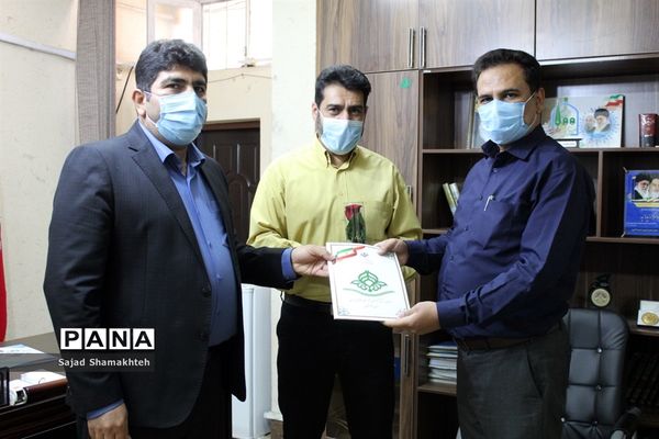 آیین تجلیل از پیشکسوتان و اعضای حوزه ستادی سازمان دانش آموزی خوزستان