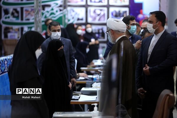 دومین روز ثبت‌نام از داوطلبان انتخابات سیزدهمین دوره ریاست‌جمهوری