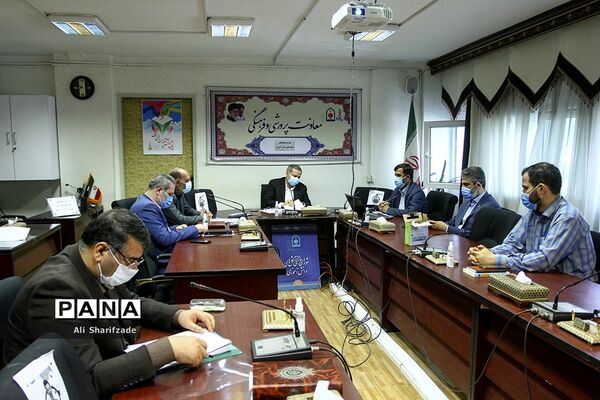 شورای هماهنگی تشکل‌های دانش آموزی با موضوع رای اولی‌ها