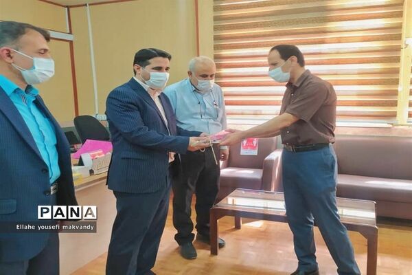 مراسم تجلیل از خانواده های معظم  شهدای فرهنگی  شهرستان امیدیه