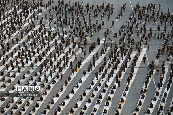 اقامه نماز عید فطر در دانشگاه افسری امام علی (ع)