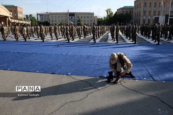 اقامه نماز عید فطر در دانشگاه افسری امام علی (ع)