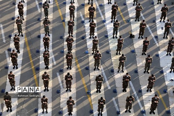 اقامه نماز عید فطر در دانشگاه افسری امام علی (ع)