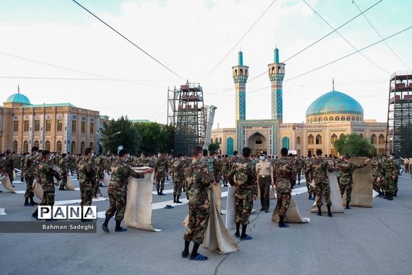 اقامه نماز عید فطر در دانشگاه افسری امام علی (ع)