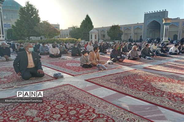 برگزاری مراسم نماز عید سعید فطردر زیارتگاه شهید مدرس کاشمر