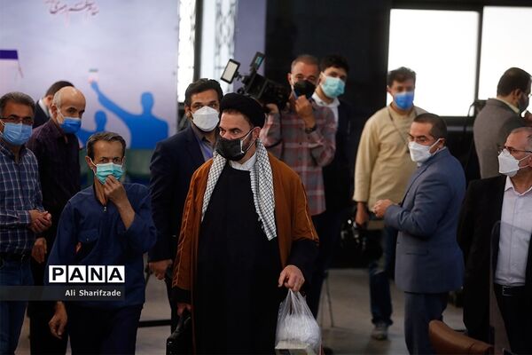 چهارمین روز ثبت‌نام از داوطلبان انتخابات سیزدهمین دوره ریاست‌جمهوری