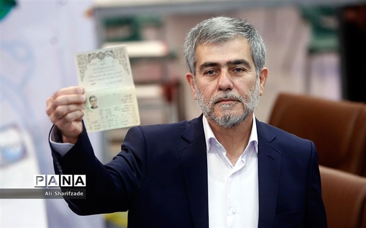 معاون احمدی‌نژاد در دولت دهم داوطلب انتخابات ریاست‌جمهوری شد