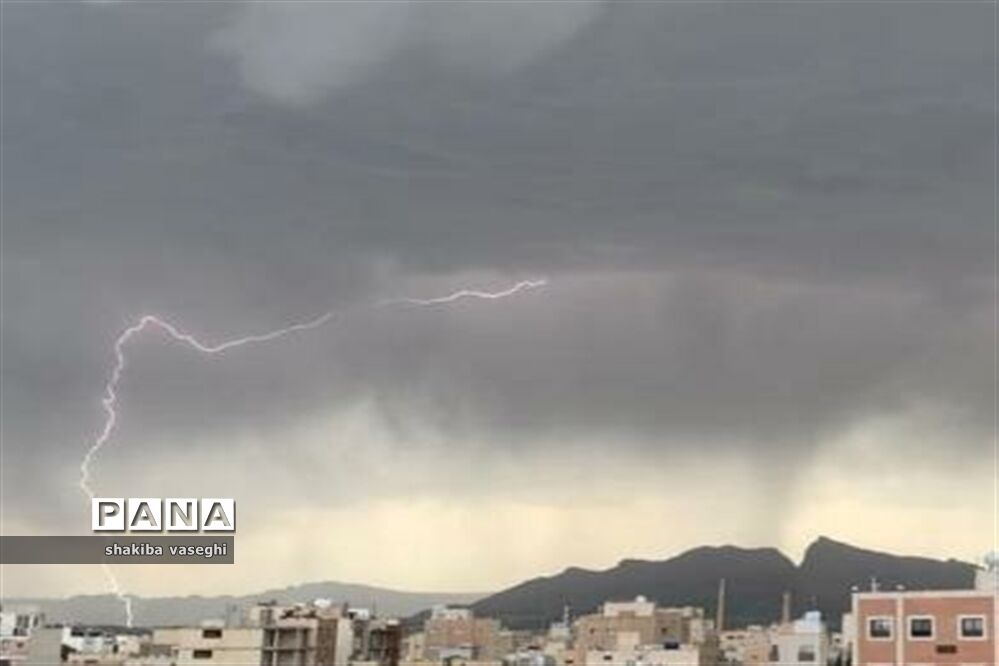 بارش باران بهاری در اصفهان