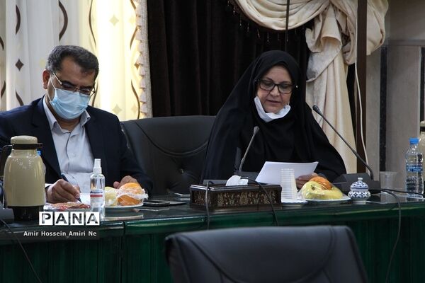 نشست قائم مقام سازمان دانش آموزی با رؤسای آموزش و پروش یزد