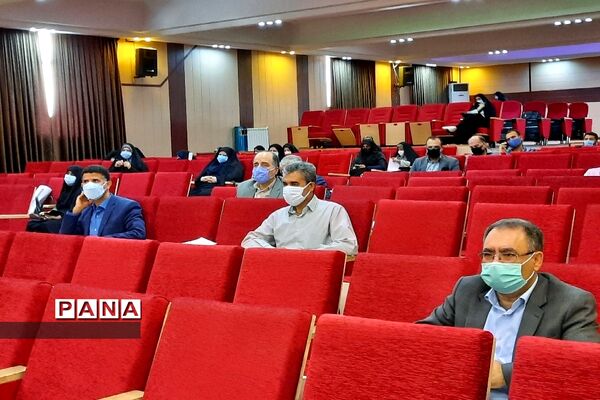 تجلیل از دانش‌آموزان برتر جشنواره نوجوان خوارزمی منطقه ۱۳