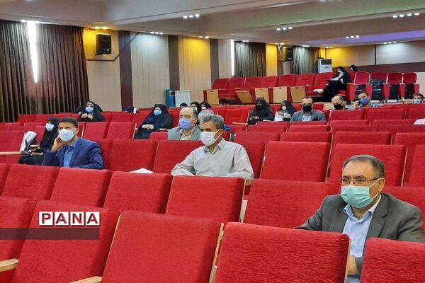 تجلیل از دانش‌آموزان برتر جشنواره نوجوان خوارزمی منطقه ۱۳