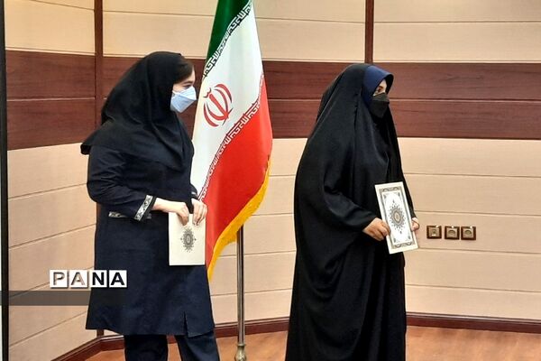 تجلیل از دانش‌آموزان برتر جشنواره نوجوان خوارزمی منطقه ۱۳