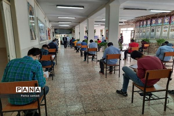 حضور پر شور دانش‌آموزان منطقه ۱۳ در امتحانات نهایی