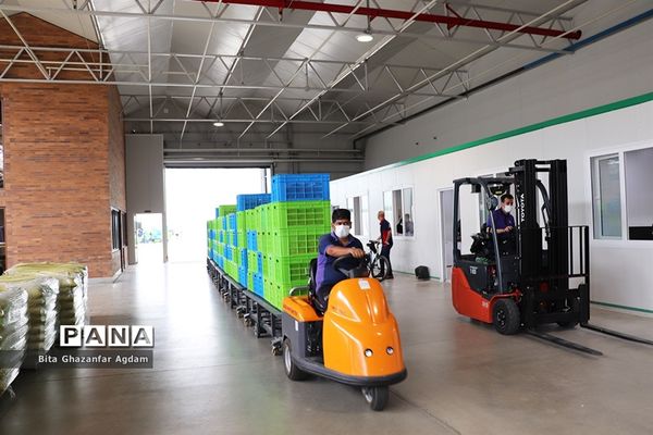 بازدید از مجتمع‌های گلخانه‌ای ارس تارلا امیر و امین تارلا شهرستان جلفا