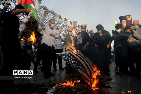 تجمع حمایت از مردم فلسطین در میدان امام حسین(ع)