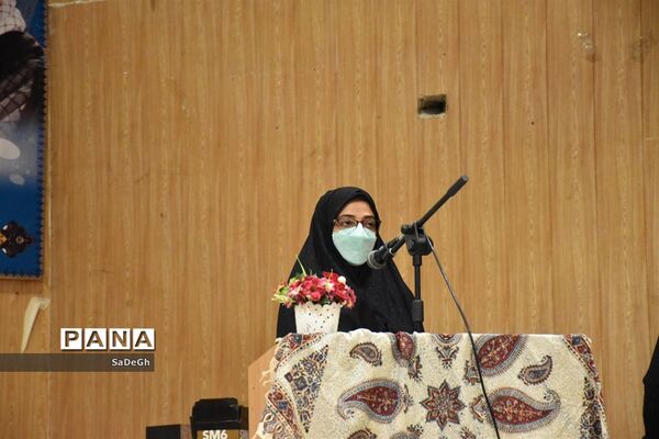 مراسم تقدیر از مدیران و مدیر آموزگاران مقطع ابتدایی شهرستان جهرم