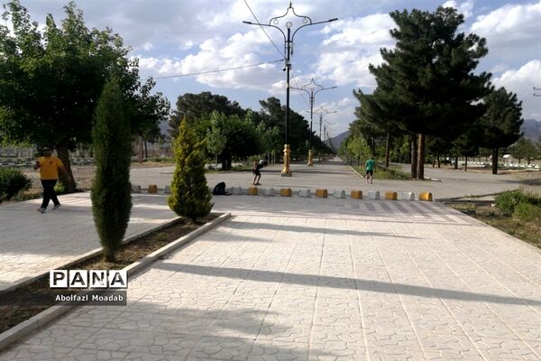 خلوت شدن بلوار سید مرتضی  کاشمر در  اوضاع کرونا