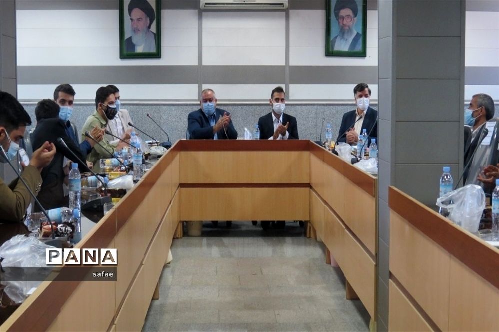 جلسه مجمع مشورتی جوانان منطقه فشافویه