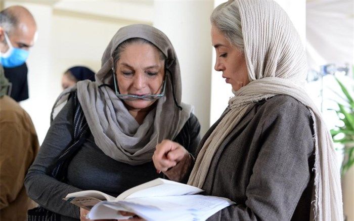 «۱۹» به کارگردانی منیژه حکمت آماده نمایش شد